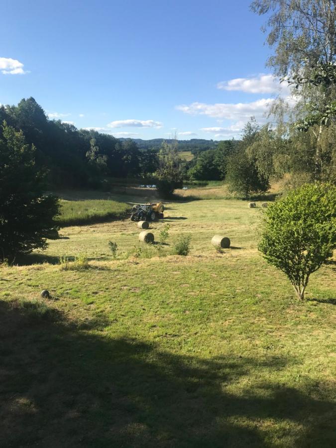 Une Pause En Correze Sarroux Exterior foto