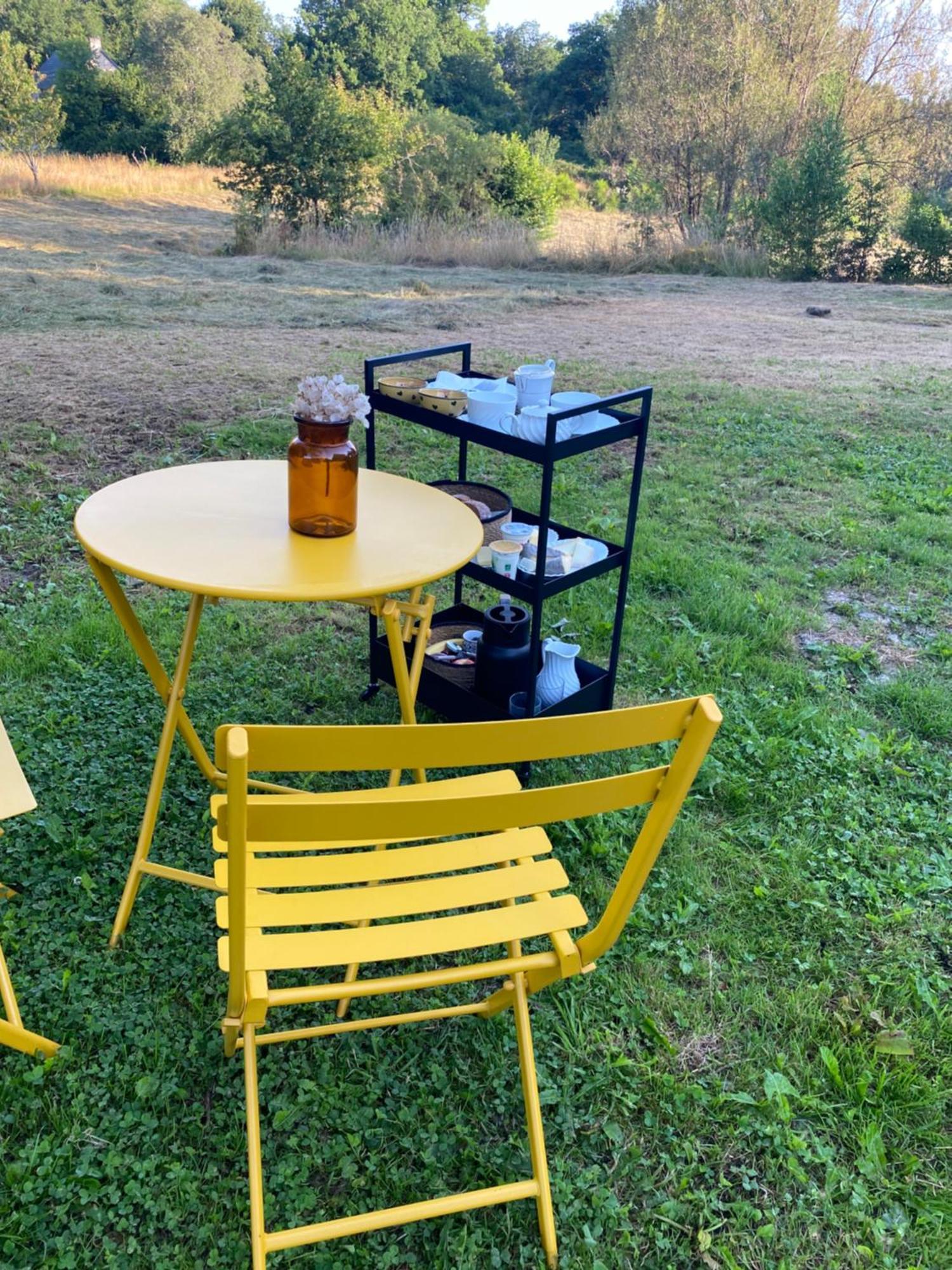 Une Pause En Correze Sarroux Exterior foto